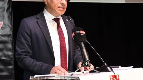 Balıkesirspor'da Olağanüstü Genel Kurul yapıldı