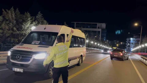 Çorlu’da alkollü sürücü kaza yaptı, trafik felç oldu