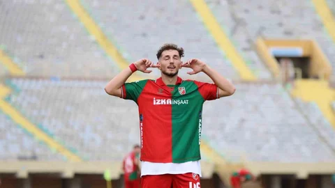 İzmir'de Yasin Uzunoğlu performansıyla göz dolduruyor