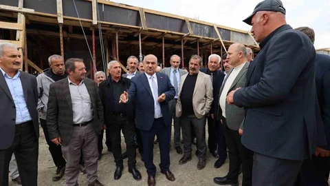 Erzurum'da muhtarlara yatırım gezisi yapıldı