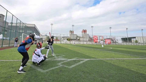 Esenyurt'ta beyzbol heyecanı