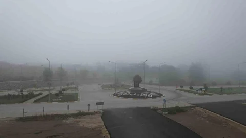 Balıkesir Sındırgı'da yoğun sis etkili oldu