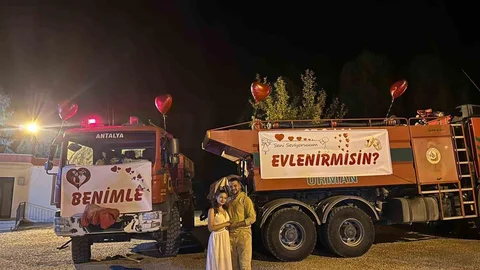 Antalya'da arazözle evlilik teklifi yapıldı