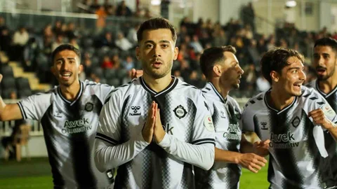 İzmir'de Altay'ın Skor Yükü Ali Kızılkuyu'da