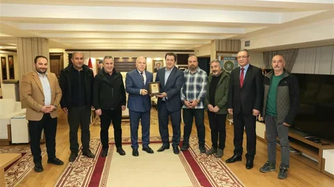 Erzurum'da gazeteciler Başkan Sekmen'i ziyaret etti