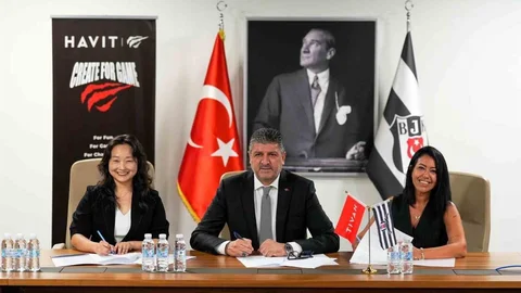 İstanbul'da HAVIT ve Beşiktaş Espor iş birliği yaptı.