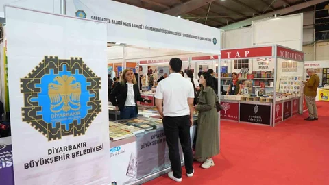 Diyarbakır'da Kitap Fuarı'nda tanıtım faaliyetleri
