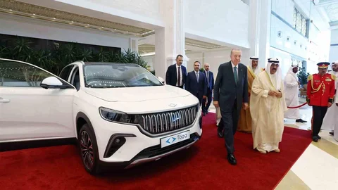 Kuveyt'te Togg hediyesi