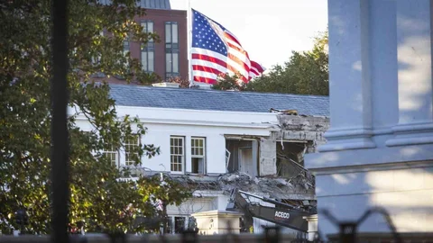 Beyaz Saray’da yeni balo salonunun inşasına başlandı