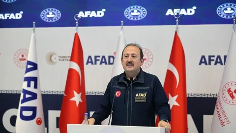 Afet Yönetimi Merkezleri Toplantısı Ankara'da Basladı