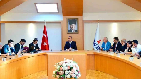 Sancaktepe'de ulaşım sorunlarına ortak akılla çözüm aranıyor