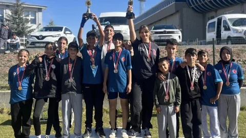 Aşkale, Erzurum'da düzenlenen okul sporlarında dikkat çekti