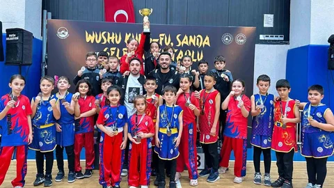 Sultangazi'de minikler İstanbul şampiyonu oldu