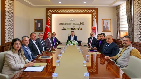 Bayburt'ta dikensiz kuşburnu üretimi değerlendirildi