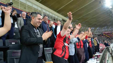 Gaziantep'te özel çocuklar, Gaziantep FK'nın maçında mutluluk dolu anlar yaşadı