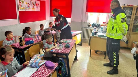 Kütahya'da Jandarmadan Güvenli Okul Projesi