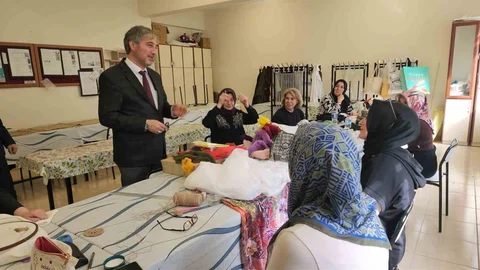 Kütahya'da Müdür Yılmaz, kursiyerlerle buluştu