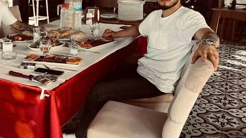 Tarsus'ta otomobil ile çarpışan motosikletli hayatını kaybetti