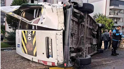 Aydın’da Öğrenci Servisleri Çarpıştı
