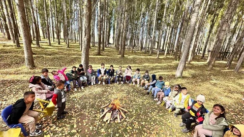 Bayburt'ta anaokulu öğrencilerine sonbahar mevsimi doğada tanıtıldı