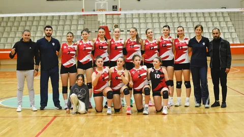 Manisa'da Kadınlar Voleybol 2. Ligi'nde galibiyet