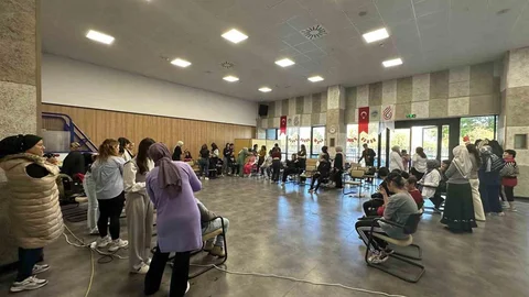 Kayseri'de Engelsiz Yaşam Merkezi'nde renkli etkinlikler düzenlendi.