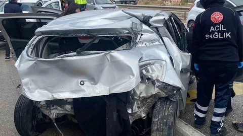 Kırıkkale'de otomobiller çarpıştı, 4 kişi yaralandı