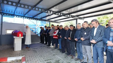 Kırklareli'nde Kıbrıs Gazisi Ahmet Yaraş'ın cenaze töreni düzenlendi.