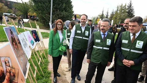 Anadolu Üniversitesi'nde YeşilayFest etkinliği düzenlendi.