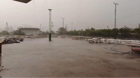 Batman'da taşkınlara neden olan şiddetli yağışlar etkili oldu