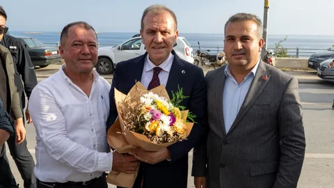 Başkan Seçer, Anamur, Bozyazı ve Aydıncık’ta Partilileriyle Bir Araya Geldi