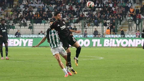 Trendyol Süper Lig'de Konyaspor - Beşiktaş Maçında İlk Yarı Sonucu