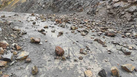 Batman'da kuvvetli yağış heyelana yol açtı