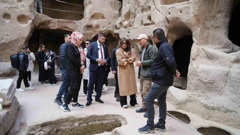 Niğde'de Işın Karaca konseriyle coşku dolu bir gece geçirildi