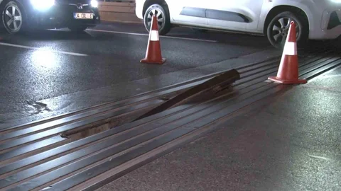 İstanbul'da Genleşme Derzi Lastikleri Patlattı