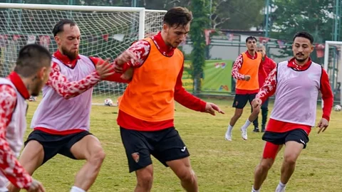 Mersin, Aliağa'ya Bileniyor