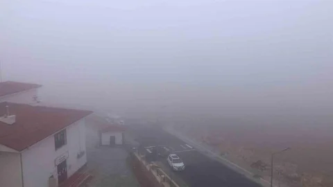 Elazığ'da yoğun sis etkili oldu