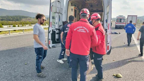 Balıkesir'de Otoyolda Feci Kaza