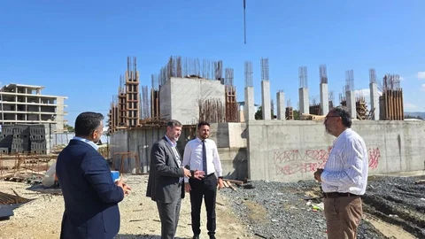 Hatay'da Otogar Camisi Ramazan'a yetiştiriliyor