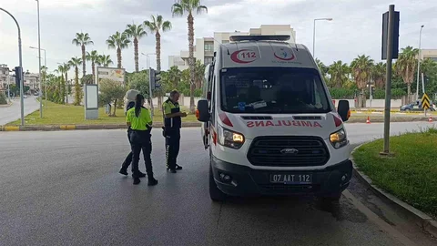 Antalya'da motosiklet kazası: 1 yaralı