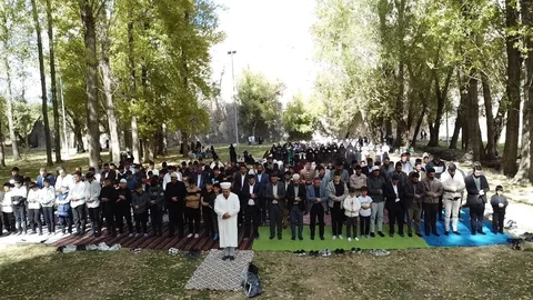 Van'da Öğrenci Cami Buluşması devam ediyor