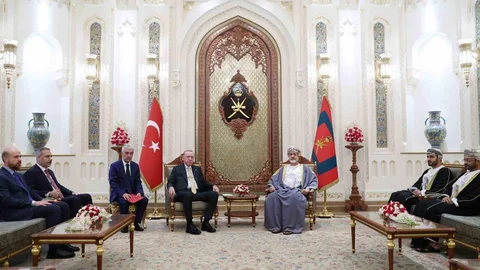 Cumhurbaşkanı Erdoğan, Umman Sultanı Al Said ile bir araya geldi