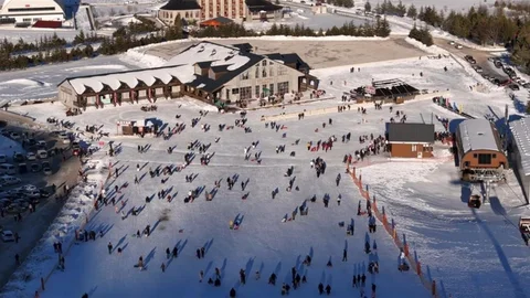 Isparta'da Davraz Kayak Merkezi, suni kar ve yaz projeleri ile 12 ay boyunca turizm imkanı sunmayı hedefliyor.