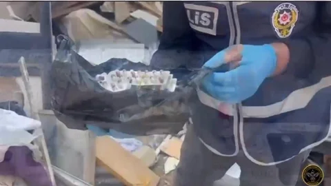 İzmir'de Uyuşturucu Operasyonu
