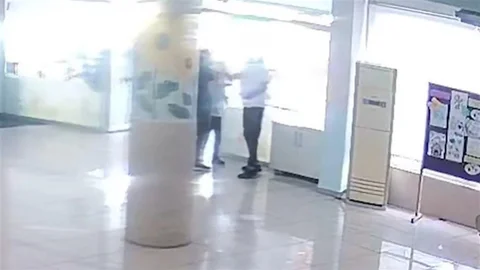 Antalya'da velinin öğretmeni darbettiği iddiaları gündemde.