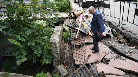 Samsun'da İstinat Duvarı Çöktü