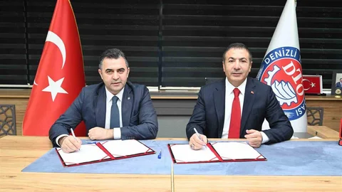 Denizli'de DTO, KOBİ'ler için dijitalleşme sürecini hızlandıracak bir protokol imzaladı.