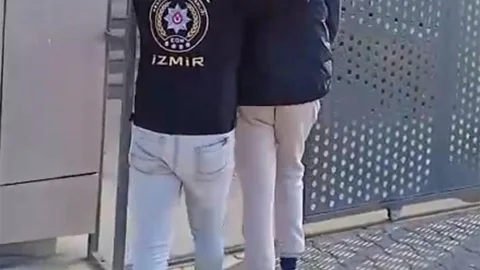 İzmir'de 24 yıl hapis cezası olan firari yakalandı