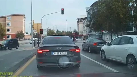 Ankara'da otomobilin çarptığı kadın hastaneye kaldırıldı