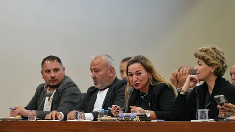 Konyaaltı’nda muhtarlar sorunları ve çözüm önerilerini masaya yatırdı